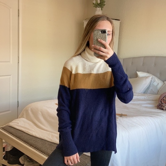J.Crew cream tan and navy blue color block merino Wool turtleneck sweater - Picture 7 of 13